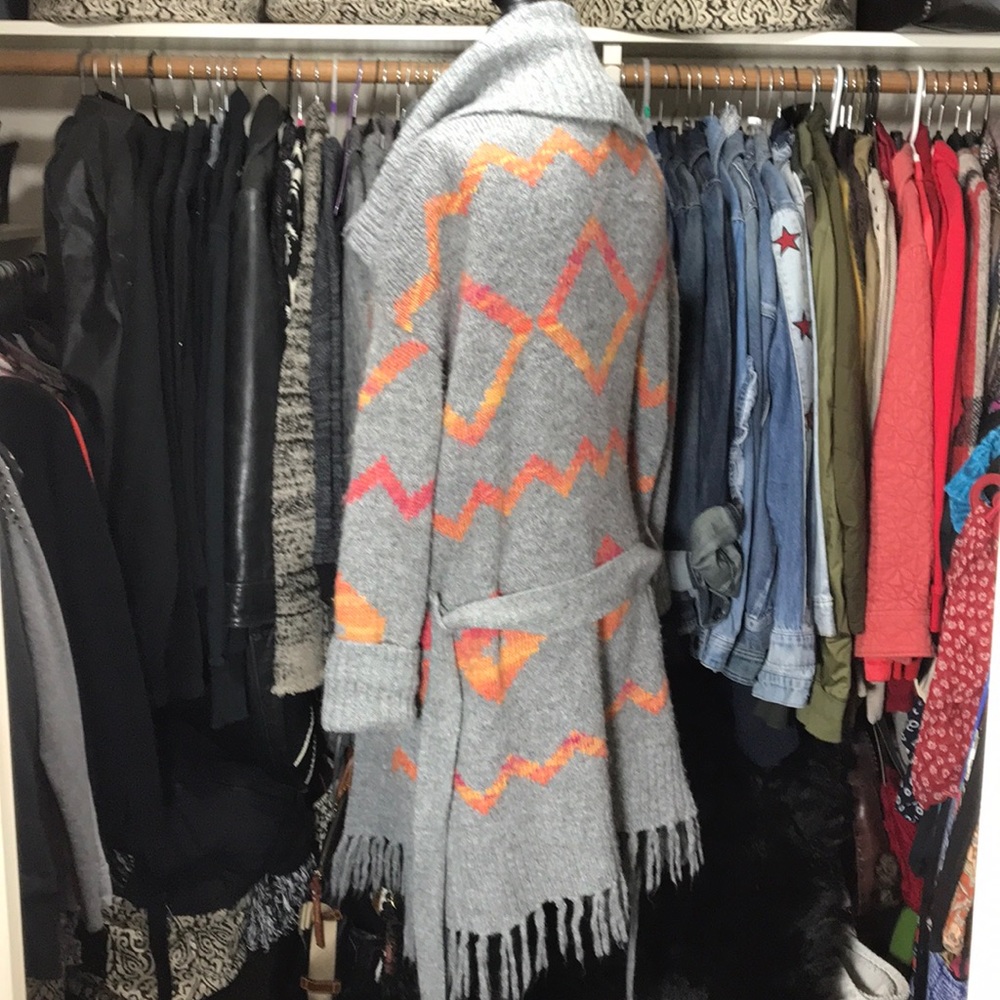 Cardigan - Picture 2 of 6